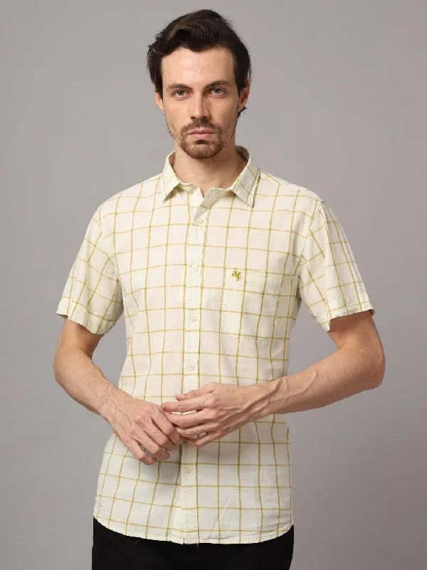 Men's Yellow Casual Medium Checks Half Sleeve Shirt